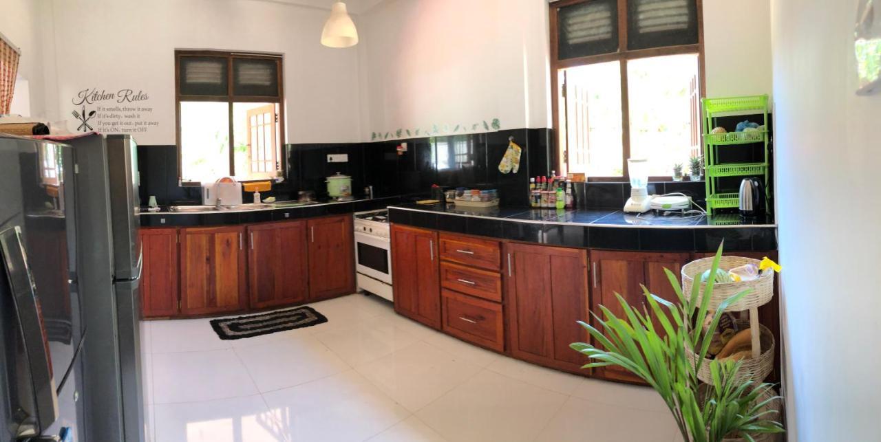 Sritaly Inn Mirissa Esterno foto